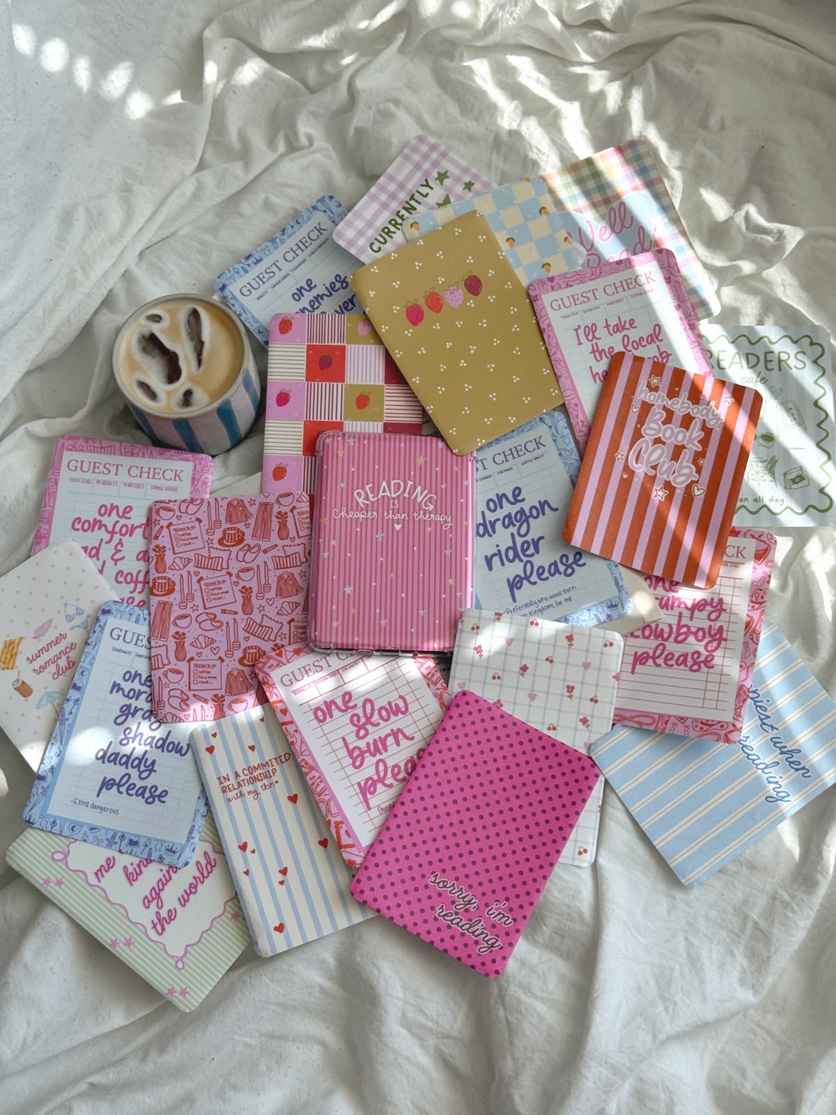 Cuadernos A5 abrochados de tapa blanda